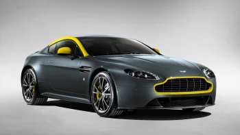 сірий aston martin v8 vantage з яскравими жовтими акцентами, aston martin v8 vantage n430, aston martin, астон мартін, диски, колеса, купе, машини, автомобілі, спорткари, фари, авто