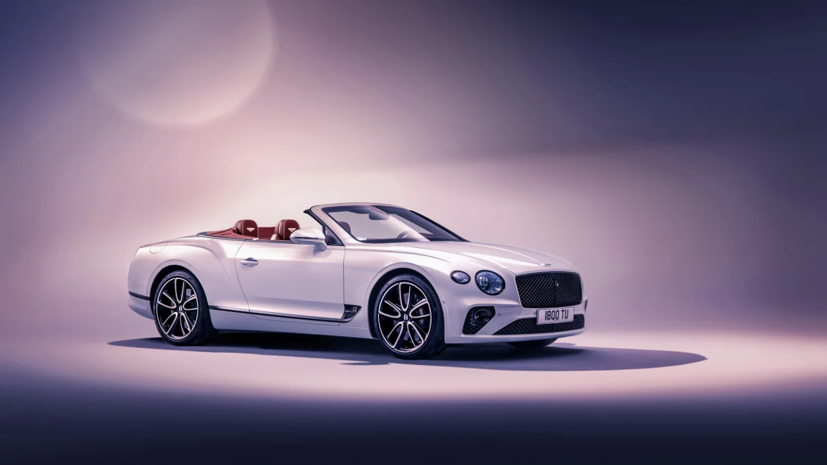 Белоснежный Bentley Continental GT Convertible
