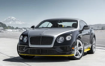 Bentley Continental GT на тлі засніженої вершини гори Рейнір