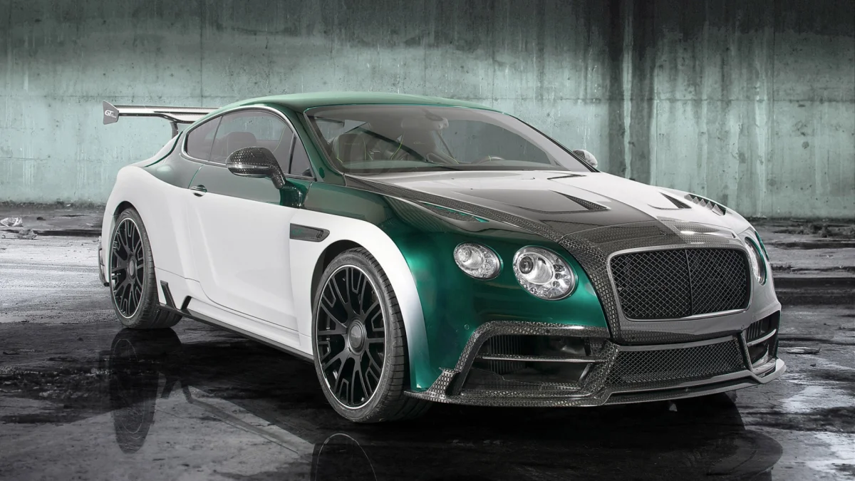 Bentley Continental GT3-R у зелено-білому кольорі