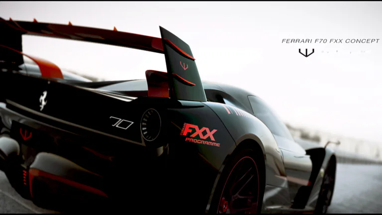 Концептуальный спорткар Ferrari F70 FXX на гоночном треке