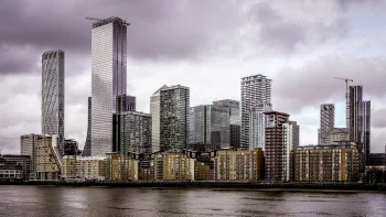 skyscrapers in london's canary wharf business district, canary wharf, united kingdom, cities, city, cityscape, cityscapes, clouds, london, rivers, canals, streams, sky, skyscrapers, thames, england, architecture, world