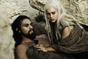 daenerys targaryen and khal drogo, jason momoa, emilia clarke, characters, actors, cliffs, game of thrones, men, tv shows, women, movies, cinema