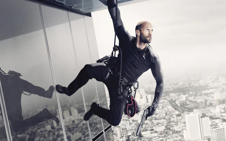 Jason Statham as Arthur Bishop on a skyscraper in the movie "The Mechanic: Resurrection"