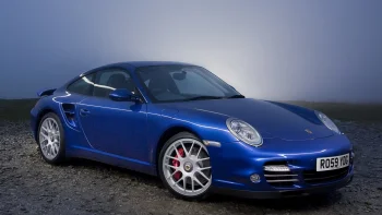 синій porsche 911 turbo у ранковому тумані, porsche 911 turbo, porsche, диски, колеса, дороги, шляхи, траси, шосе, магістралі, автостради, проспекти, проїзди, машини, автомобілі, порше, спорткари, тумани, туман, авто