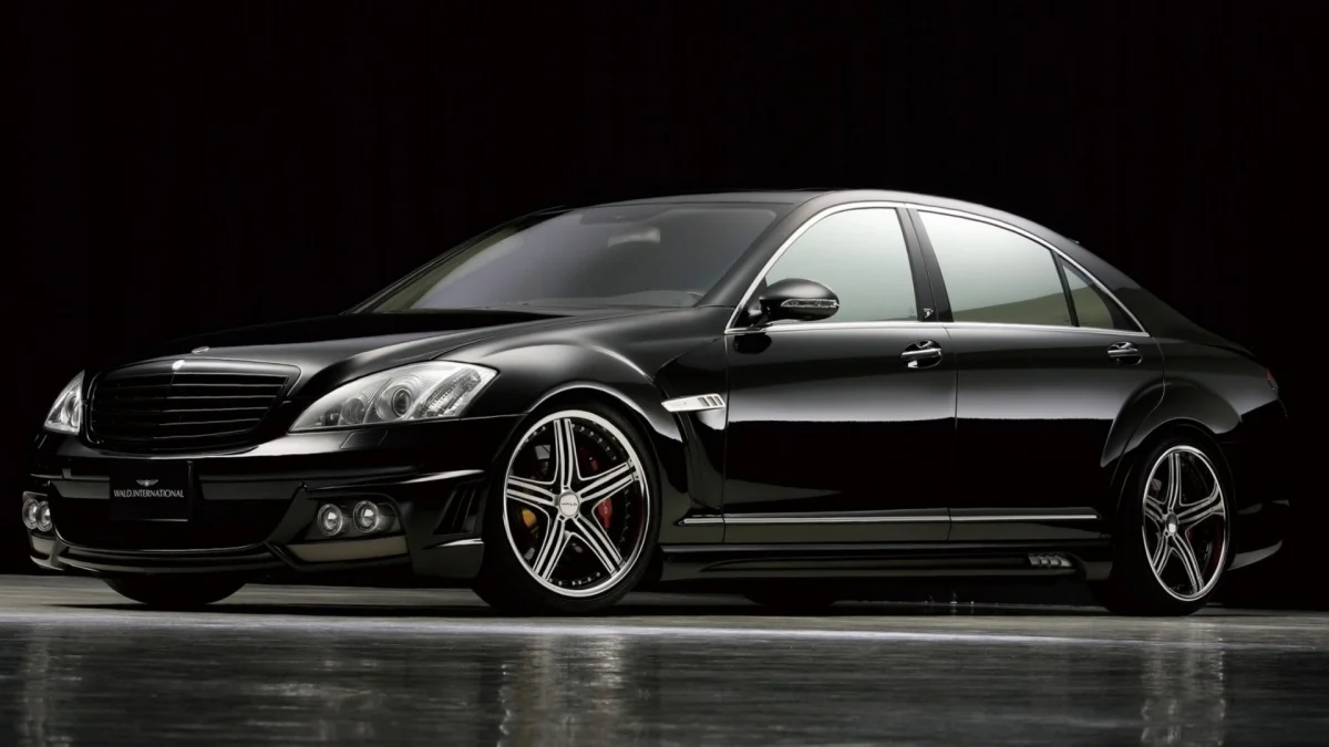 Черный Mercedes-Benz S-Class в тюнинге от Wald International