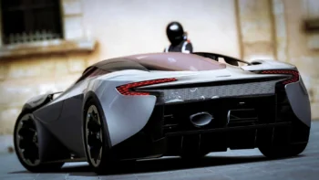 Футуристичный концепт-кар Aston Martin Valkyrie на городских улицах