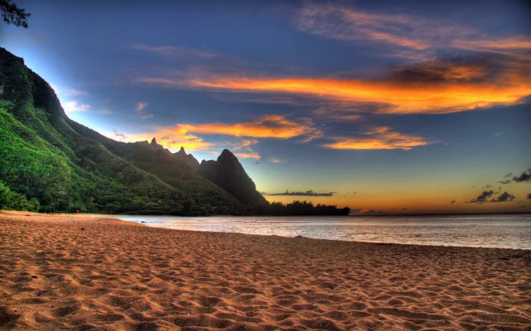 golden hues of the sunset on hawaii's na pali coast, beaches, coasts, evening, evenings, twilight, dus, landscapes, mountains, peaks, hills, sand, sands, sea, sky, sunsets, sunset, nature, world