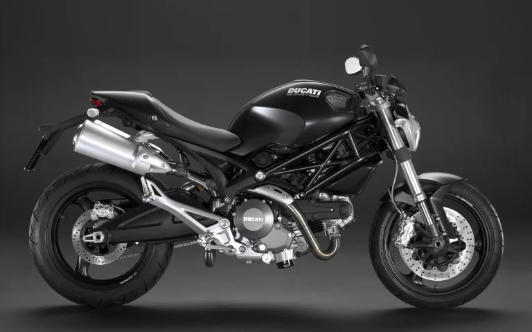 чорний ducati monster на студійному тлі, ducati monster, ducati, дукаті, диски, колеса, дорожні мотоцикли, мотоцикли, байки, техніка