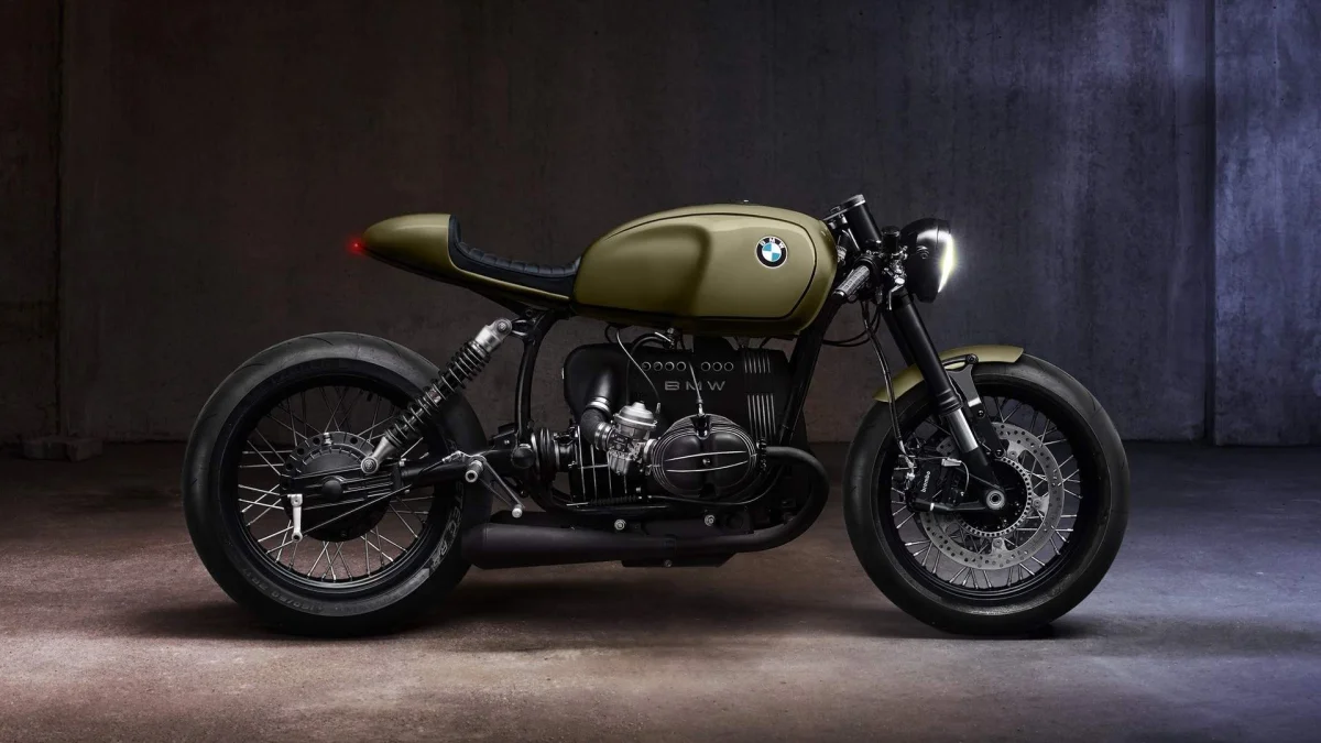 Оливковий кастом-байк BMW