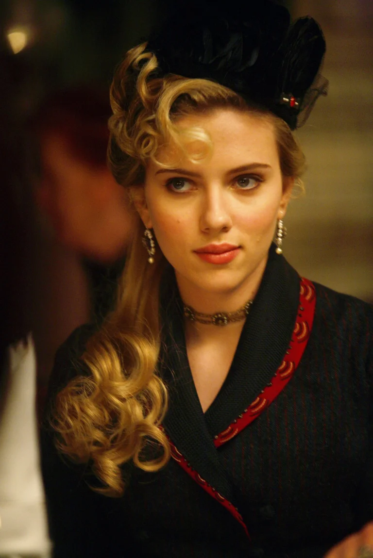 scarlett johansson in a victorian-era look, scarlett johansson, celebrities, personalities, cinema, headwear, hats, look, views, glance, prestige, women, movies