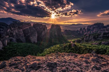 sunset rays over the meteora cliffs in greece, cliffs, clouds, forest, forests, landscapes, mountains, peaks, hills, sun, sun rays, sunlight, rays, sunsets, sunset, valleys, nature, world