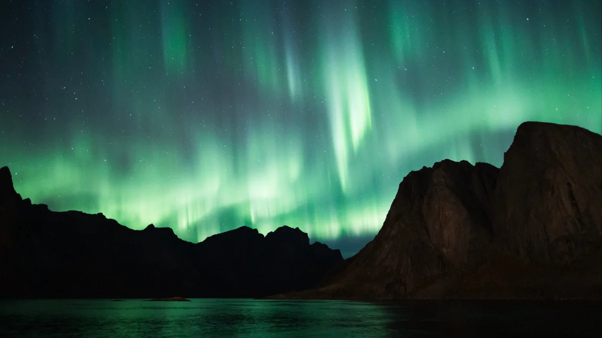Green flashes over the Norwegian fjords