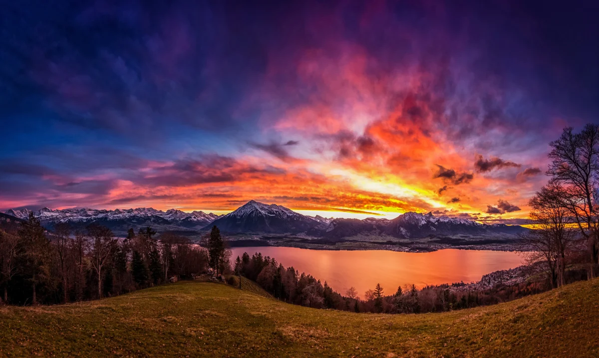 sunset over lake thun and mount niesen in switzerland, lake thun and mount niesen, alps, clouds, lakes, bodies of water, landscapes, mountains, peaks, hills, sky, sun, sun rays, sunlight, rays, sunsets, sunset, switzerland, trees, nature, world