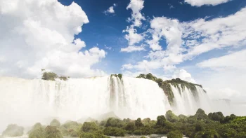 the waterfalls of iguazu, iguazu (brazil, argentina), argentina, brazil, cliffs, clouds, landscapes, sky, splashes, trees, waterfalls, nature