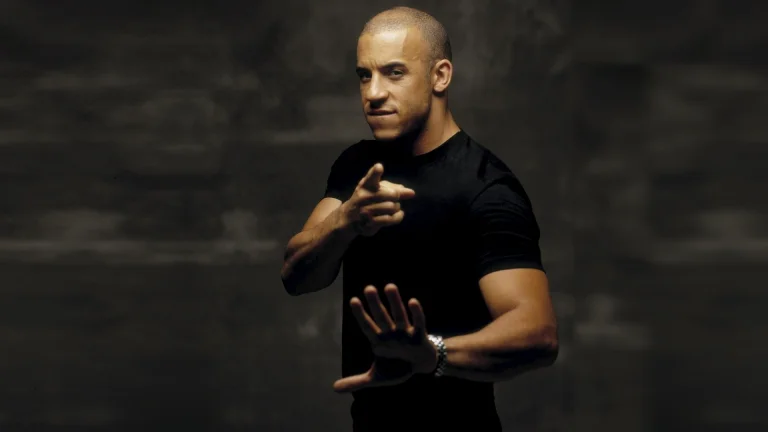 vin diesel in a black t-shirt, vin diesel, actors, celebrities, personalities, clock, hollywood, look, views, glance, men, movie stars, people