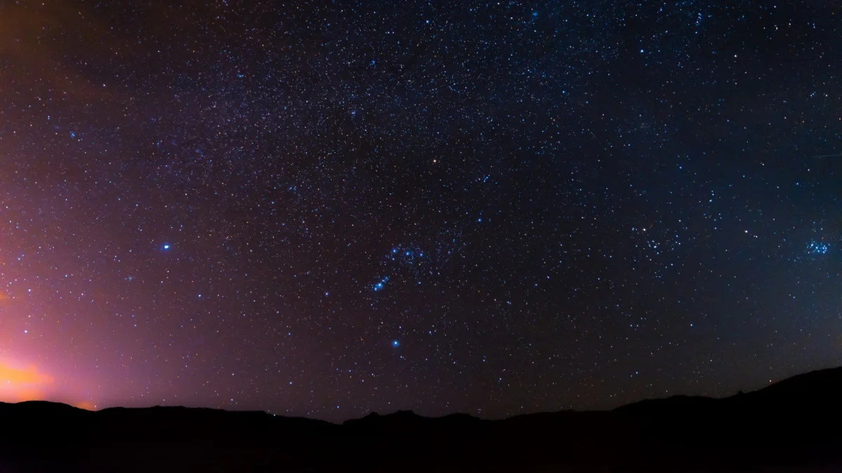 The Milky Way Against a Dark Horizon
