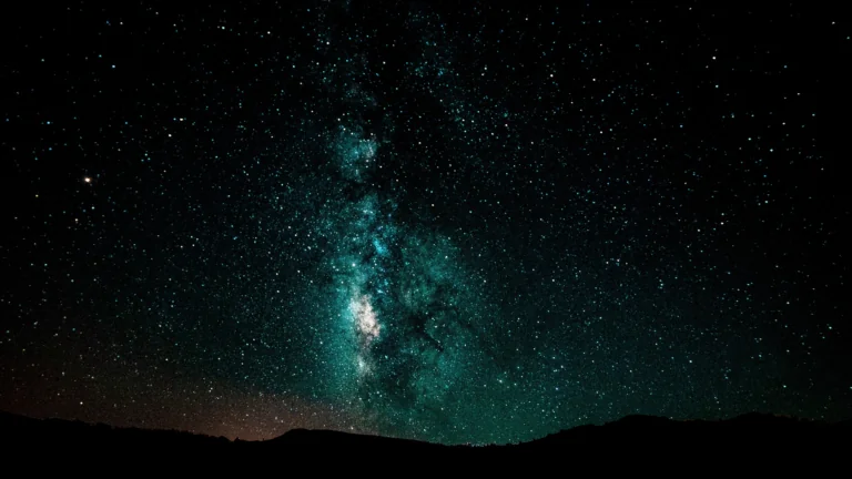 The Milky Way above the dark horizon