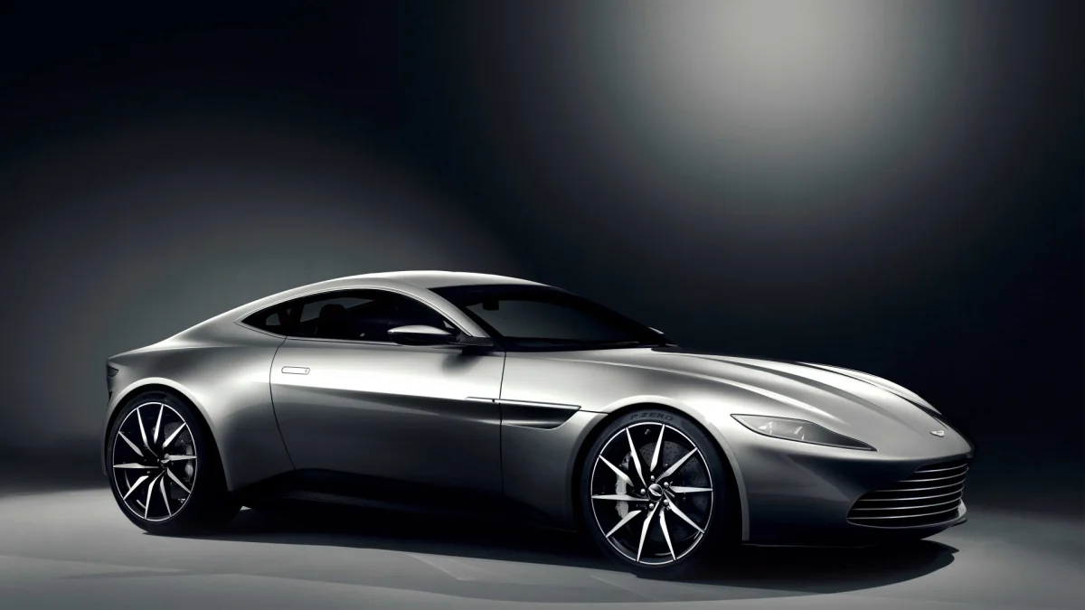 Aston Martin DB10