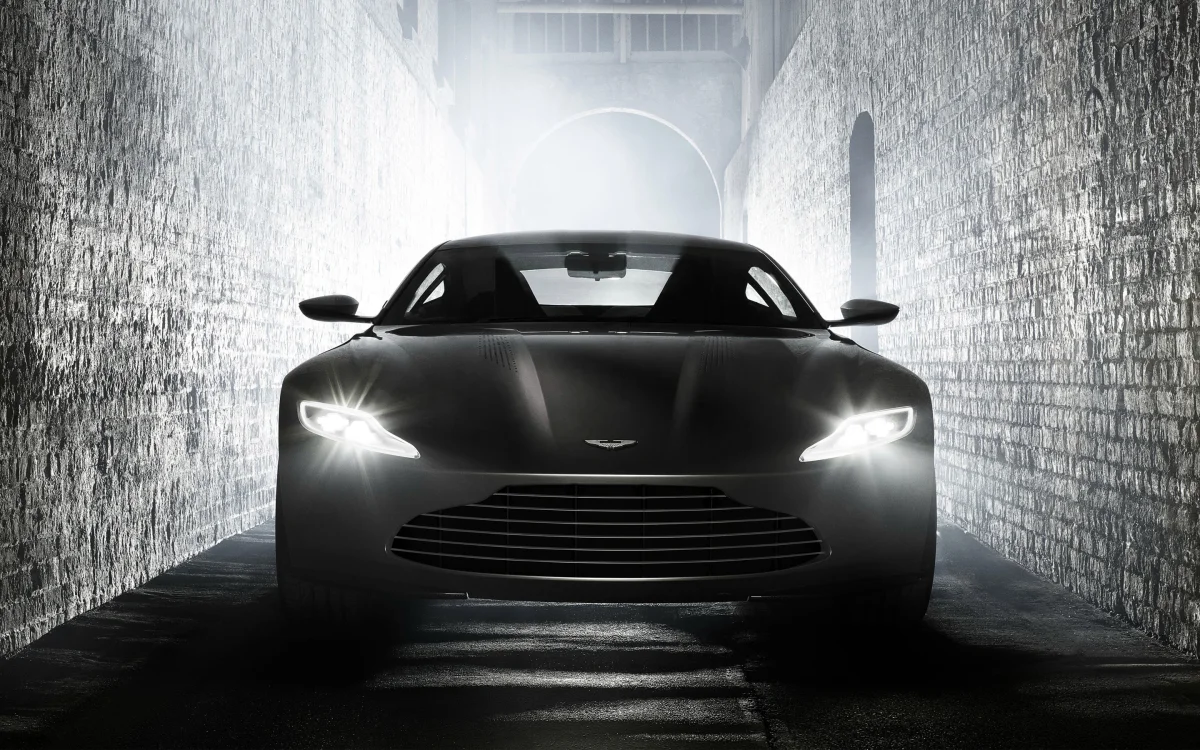 Aston Martin DB10 Bond Special