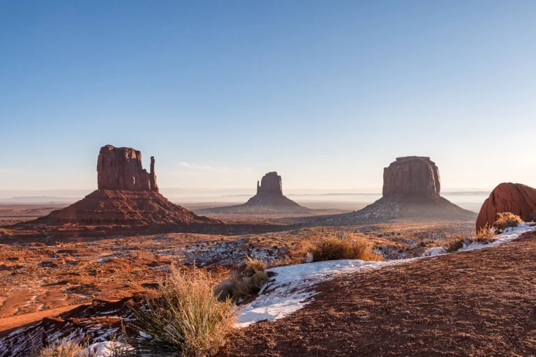 The morning sun over the cliffs of the Valley of the Monuments in the U.S.