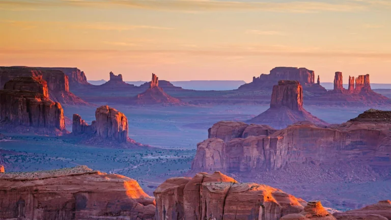 Sunset rays on the cliffs of the Valley of Monuments in the U.S.