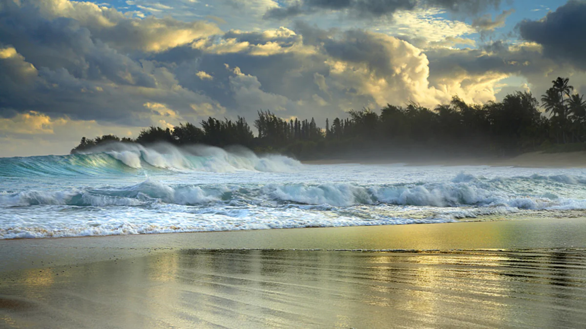 The roaring ocean surf along the coast of Hawaii