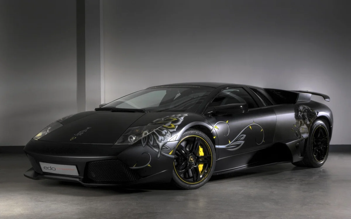 Матовый Lamborghini Murcielago с авторской аэрографией