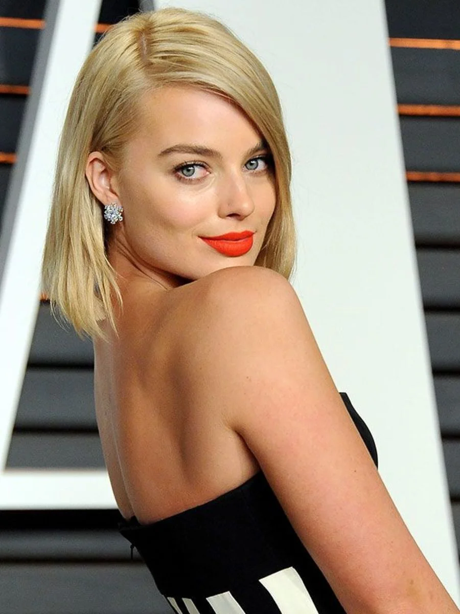 margot robbie with bold makeup, actresses, blondes, celebrities, personalities, hollywood, look, views, glance, makeup, margot robbie, women, movies, cinema, people