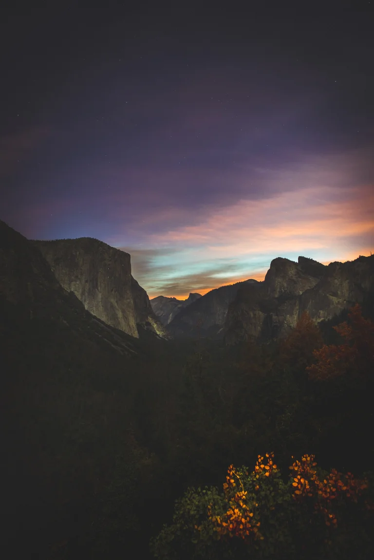 the starry sky over yosemite national park in california, autumn, autumns, california, evening, evenings, twilight, dus, landscapes, mountains, peaks, hills, nature reserves, wildlife reserves, parks, national parks, sky, stars, sunsets, sunset, trees, usa, united states, yosemite, nature, world