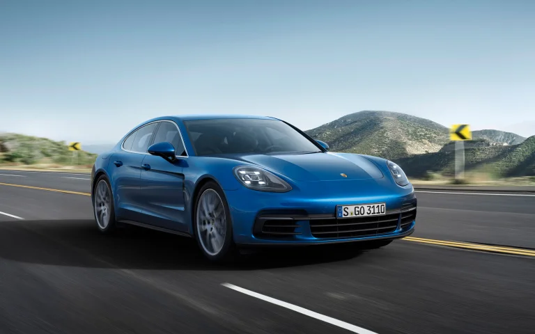 porsche panamera, porsche, дороги, шляхи, траси, шосе, магістралі, автостради, проспекти, проїзди, порше, седани, электромобілі, електрокари, авто, автомобілі, машини
