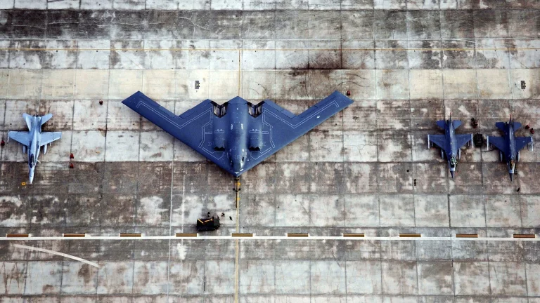 b 2 spirit bomber, airplanes, aircraft, aviation, b-2 spirit, northrop b-2 spirit, usa, united states, technology
