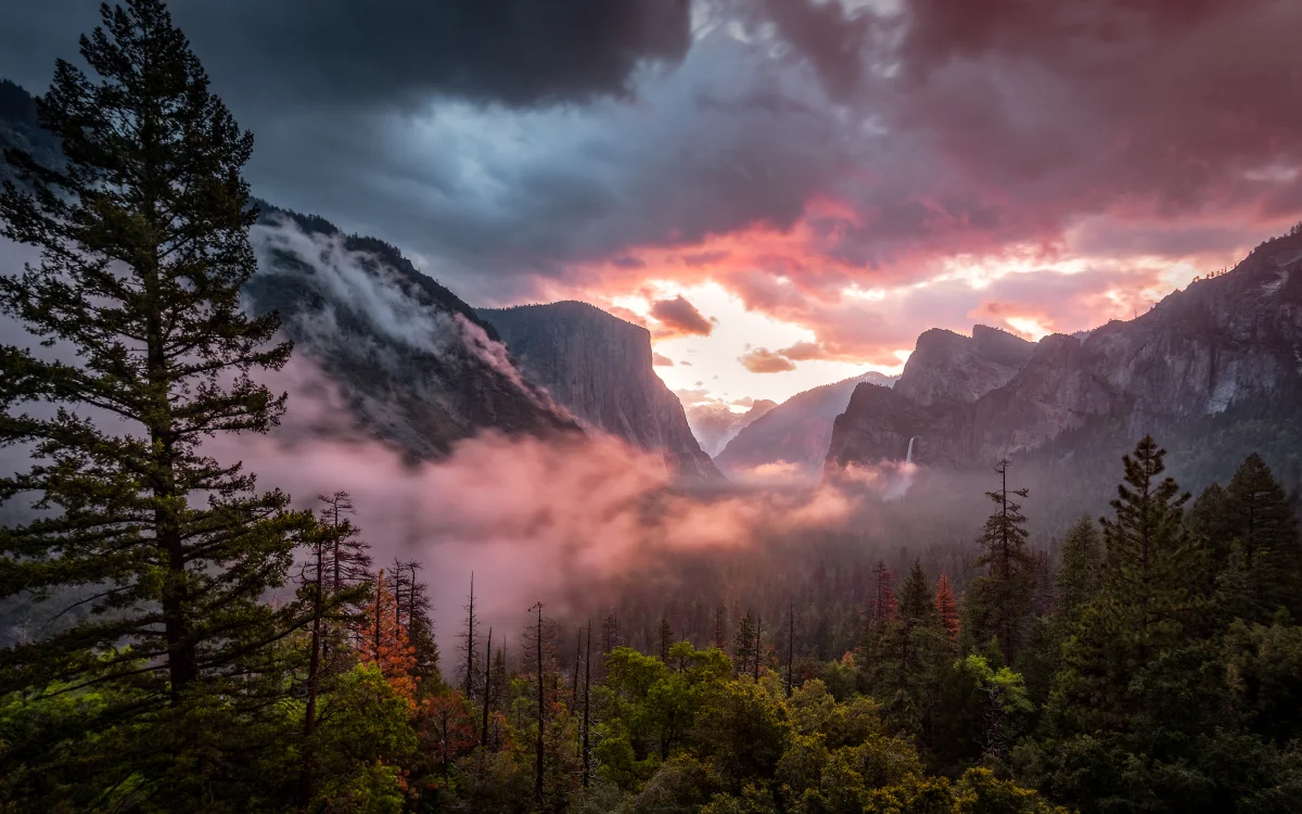 Sunset in Yosemite Valley