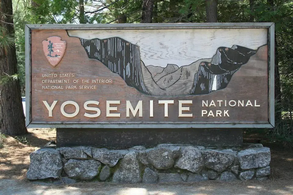 Sign at the entrance to Yosemite